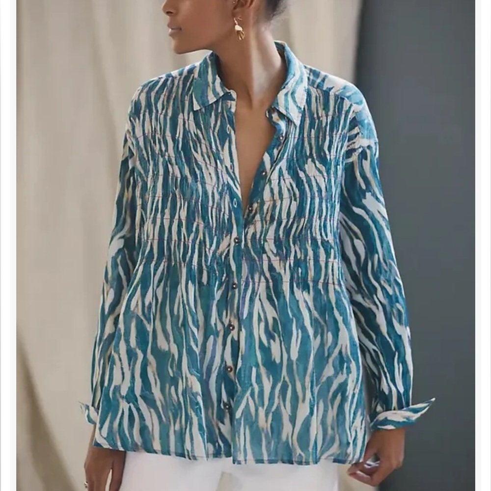 Anthropologie Pilcro Smocked Buttondown